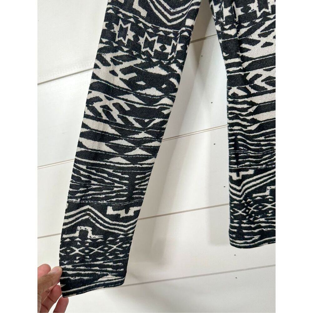Chico's Women's Cowl Neck Aztec Print Knit Long Sleeve Top Black White Small - Picture 5 of 10